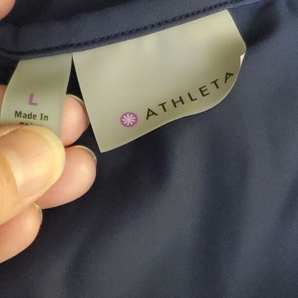 Athleta large swim top - Picture 3 of 3